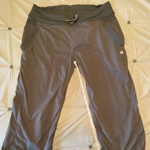 Lululemon cropped pants